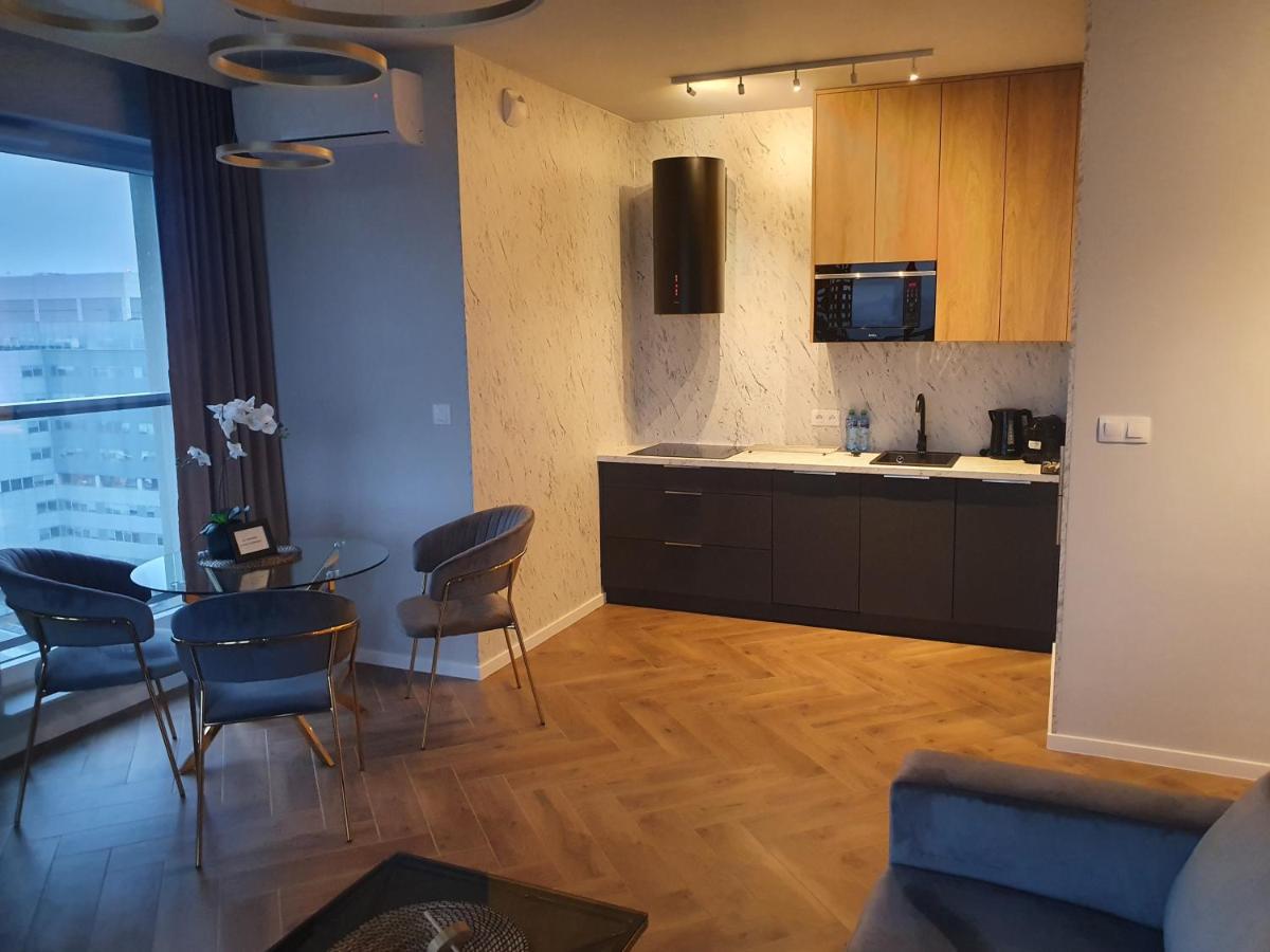 15 Pietro Sokolska 30 Towers Apartments - New - Lux - Parking - Sauna - Gym- And The Best View In Kattowitz Exterior foto