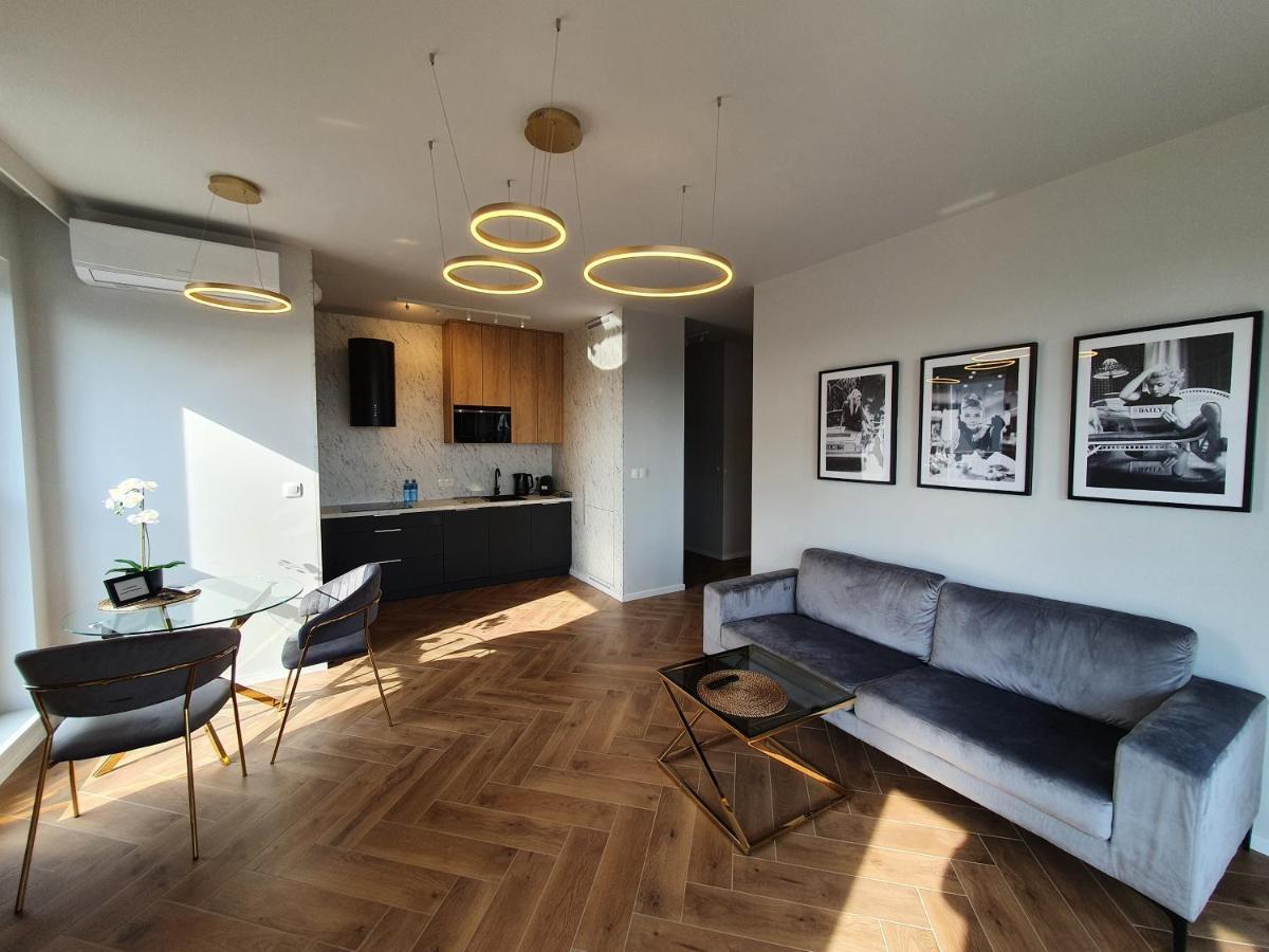 15 Pietro Sokolska 30 Towers Apartments - New - Lux - Parking - Sauna - Gym- And The Best View In Kattowitz Exterior foto