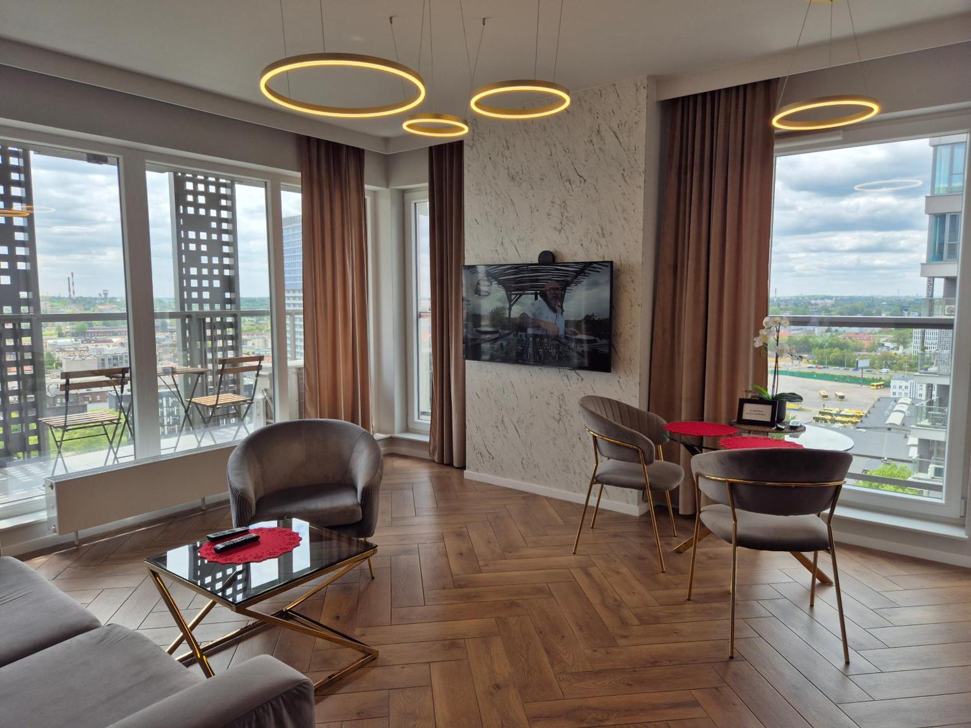 15 Pietro Sokolska 30 Towers Apartments - New - Lux - Parking - Sauna - Gym- And The Best View In Kattowitz Exterior foto
