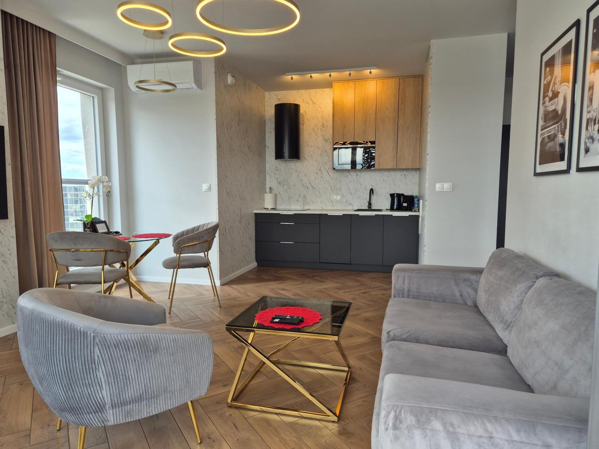 15 Pietro Sokolska 30 Towers Apartments - New - Lux - Parking - Sauna - Gym- And The Best View In Kattowitz Exterior foto